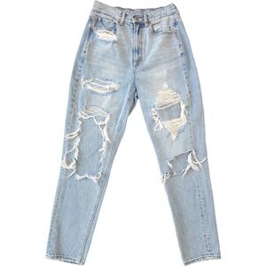 American Eagle Woman’s blue distressed highest rise mom jeans size 2 Regular